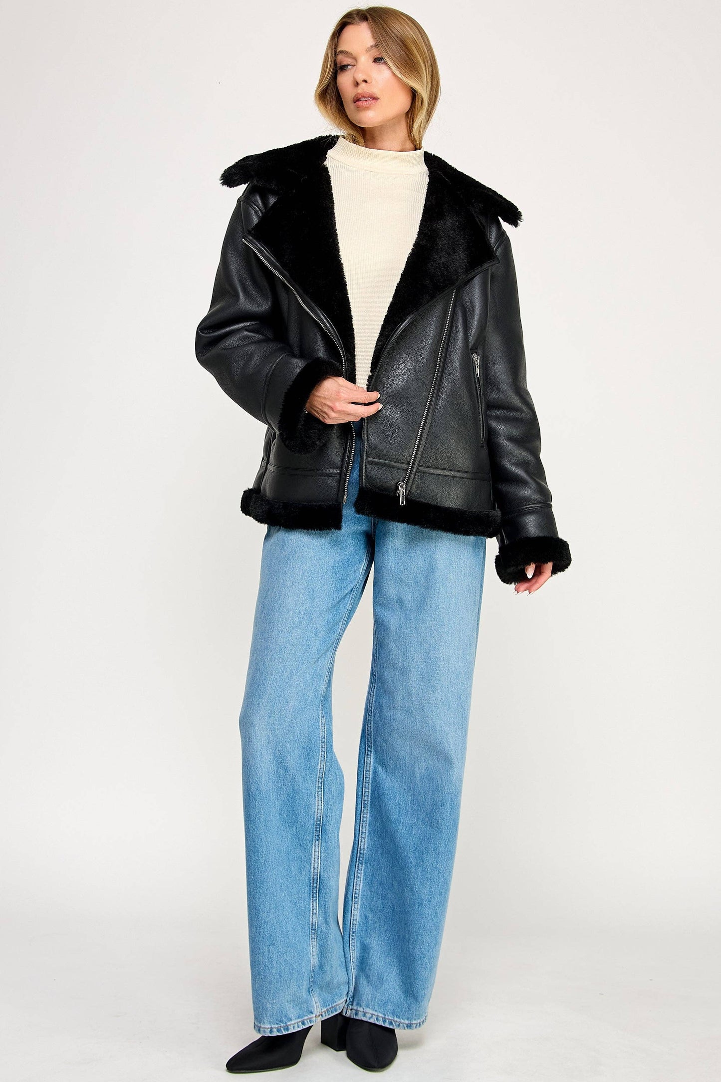 π€ Liam Pilot Jacket β Oversized Shearling Vegan Leather