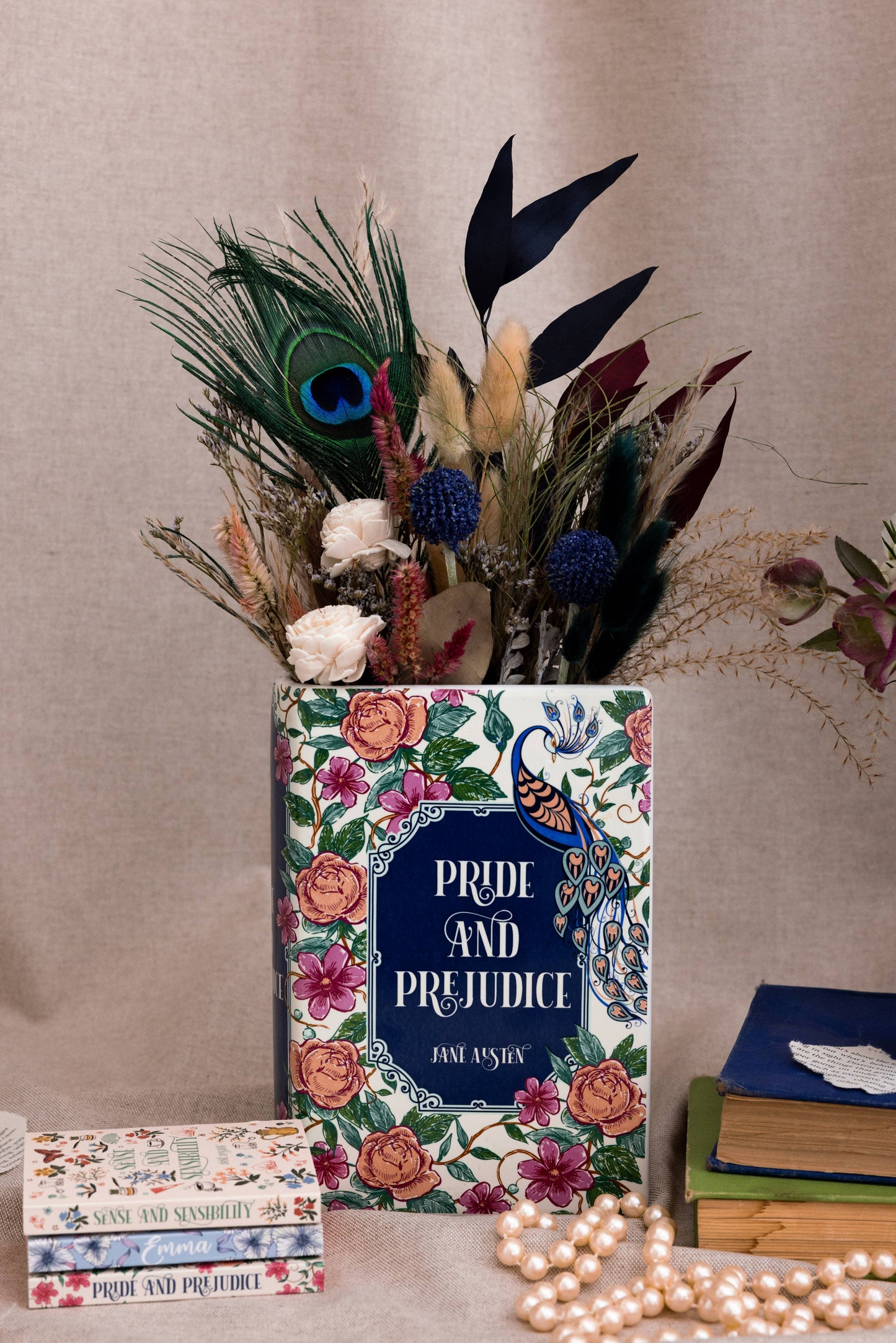 Pride and Prejudice Book Vase – Jane Austen Literary Ceramic Vase