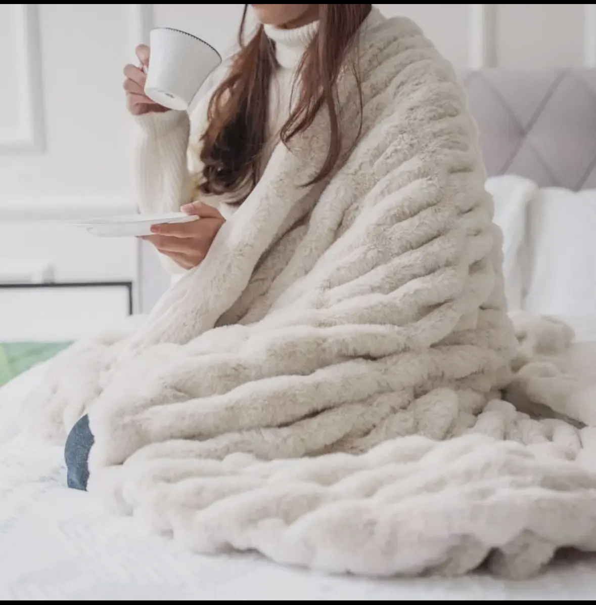 Cozy Faux Fur Throw Blanket – Ultra Plush, Ruched Luxury | 50” x 60