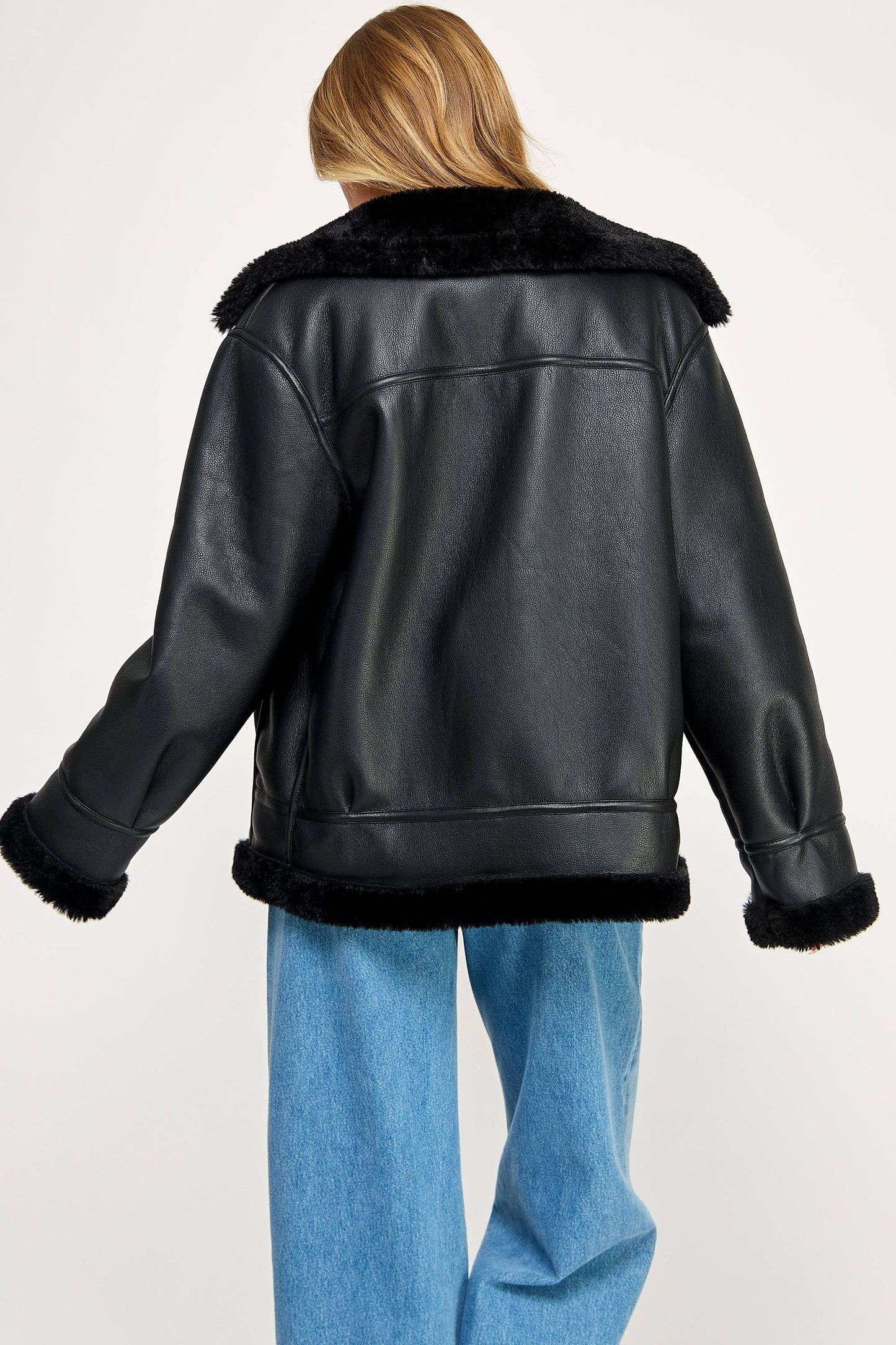 🖤 Liam Pilot Jacket – Oversized Shearling Vegan Leather