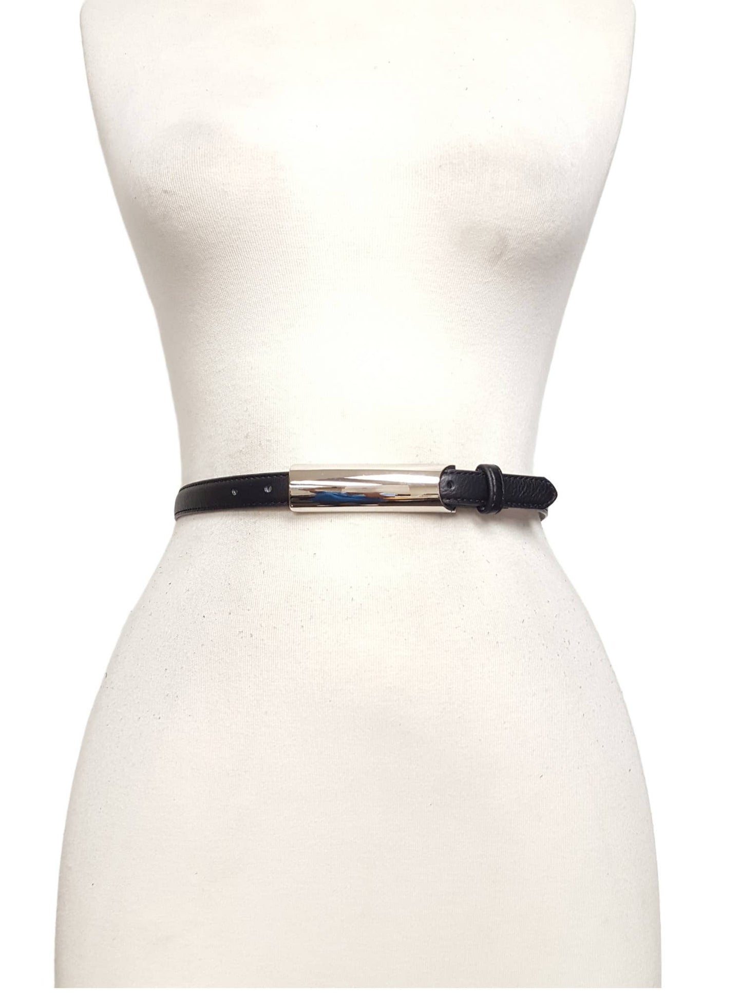 Belt with rounded plaque Buckle