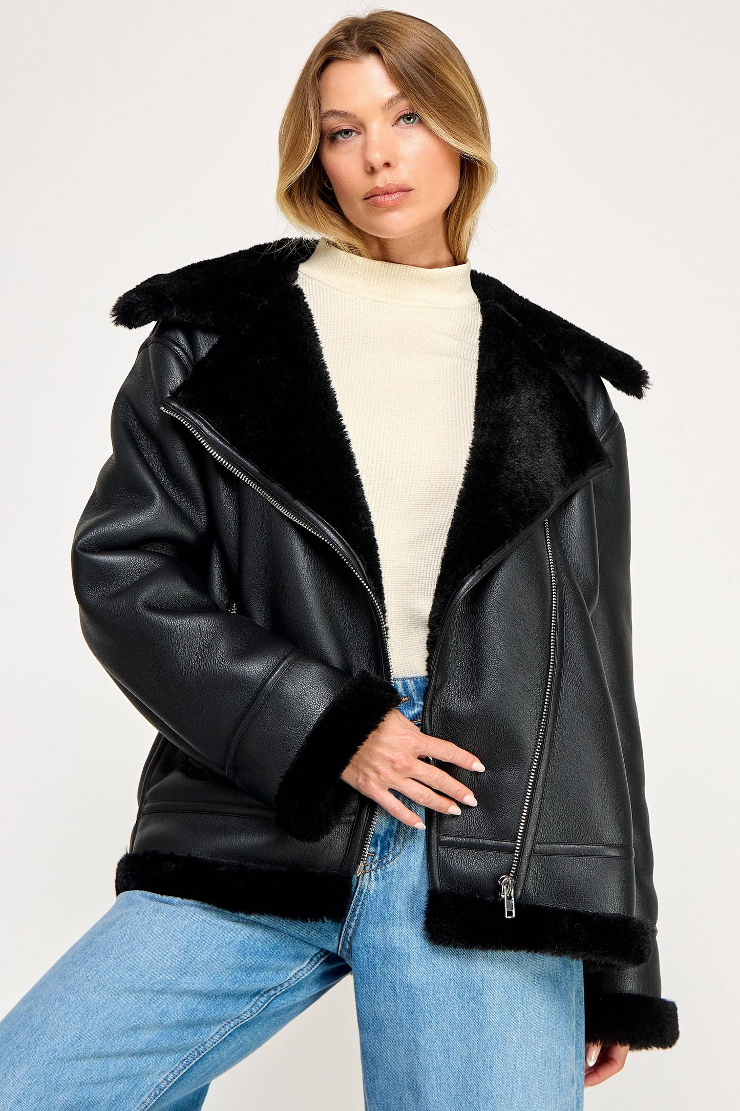 🖤 Liam Pilot Jacket – Oversized Shearling Vegan Leather