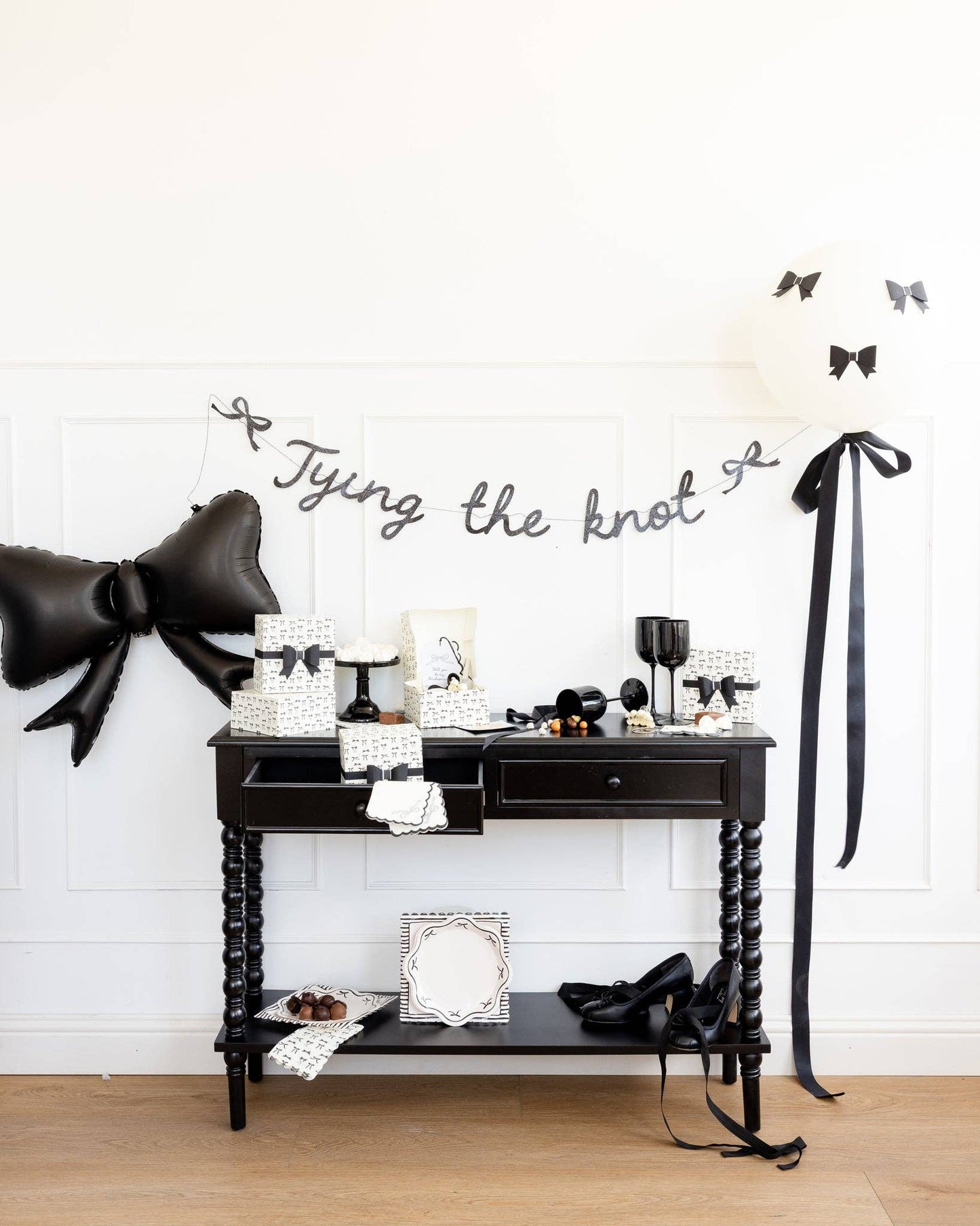 Tying the Knot Glitter Banner
