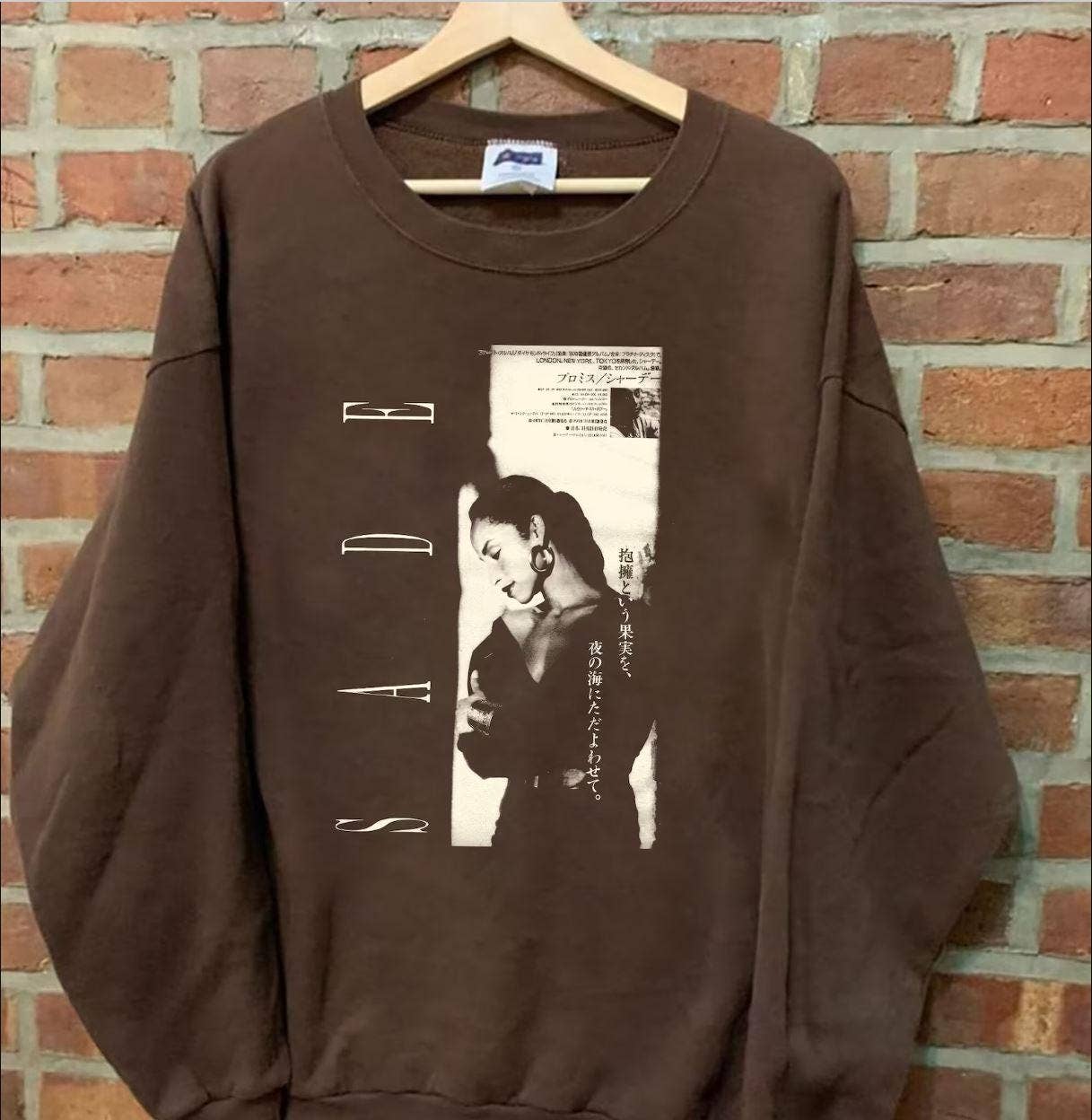 Vintage Sade Graphic Tee – Retro 90s R&B Soul Singer Shirt, Classic Concert Tour T-Shirt