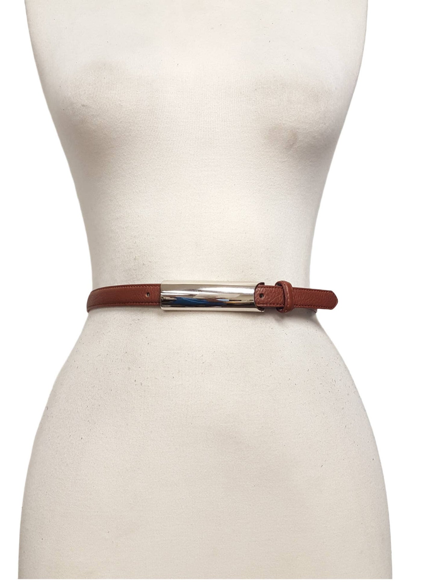 Belt with rounded plaque Buckle