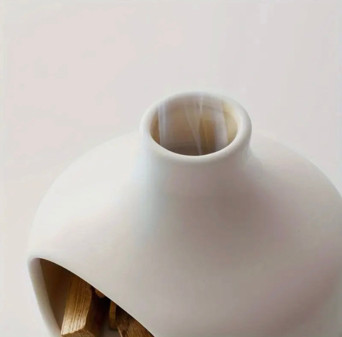 Palo Santo & Sage Ceramic Chimney Burner – Minimalist Aromatherapy Decor