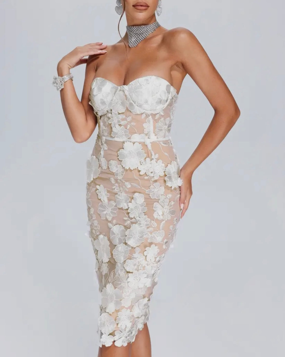 Luxe Lace Gala Dress – White