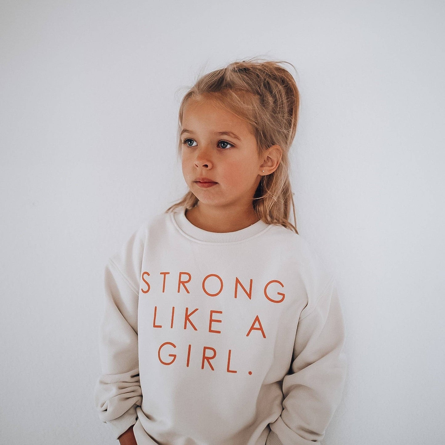 STRONG LIKE A GIRL Pullover | Peach