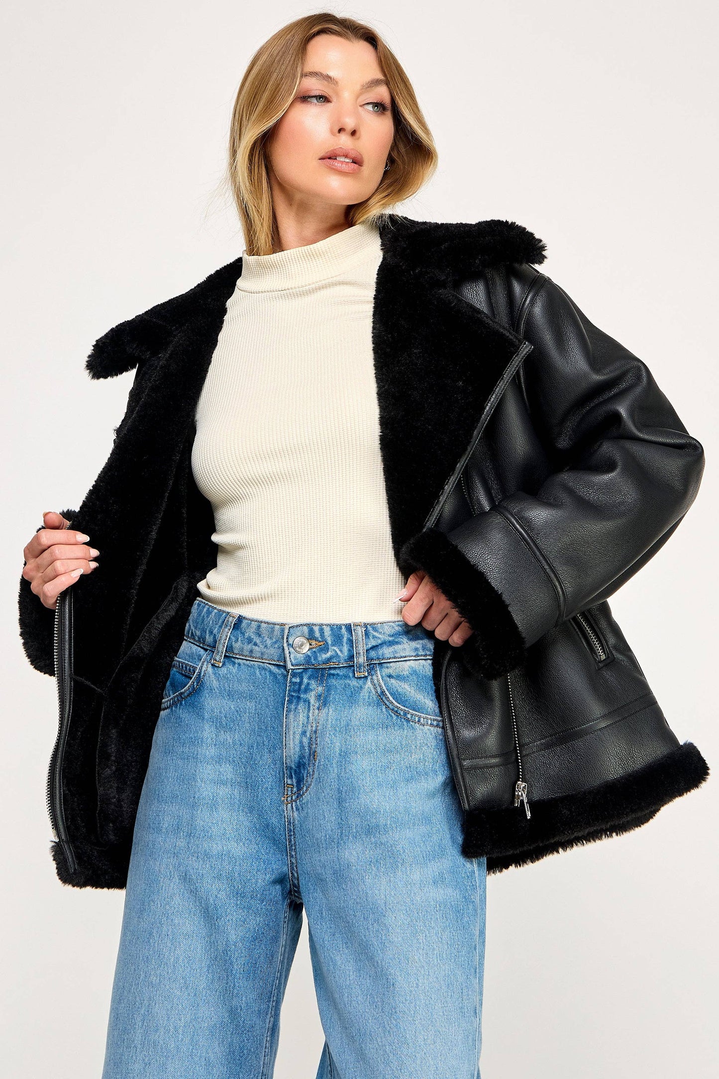 🖤 Liam Pilot Jacket – Oversized Shearling Vegan Leather