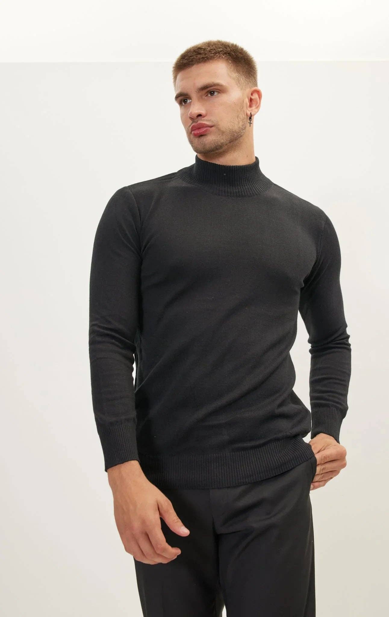 Men's Mock-Neck Relaxed Sweater - Black